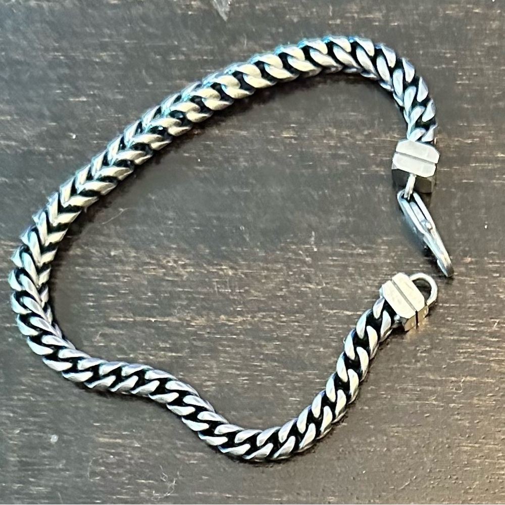 Sutton stainless steel fishtail bracelet. (7mm) - 8”.